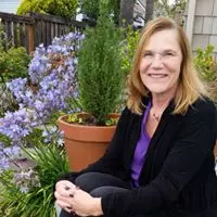 Carolyn Swarner Lowenthal facebook profile