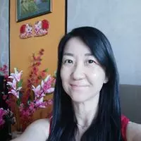 Carol Ho (紫燕) facebook profile