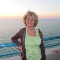 Jane Lividini (Jane Cummins Lividini) facebook profile
