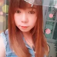 Debbie Chan (KissHotmilo) facebook profile