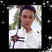 Cuong Dinh facebook profile