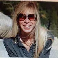 Lisa Woodstock (Lisa Jewell) facebook profile