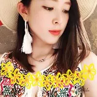 Elaine Chen (奕汝) facebook profile