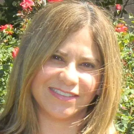 Linda Castellanos